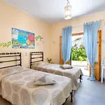 Harry\'S Studios 1