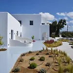 Crystal Mare Suites