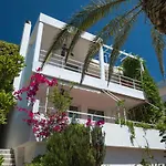 Sounio, Modern Beach Apartment Artemis