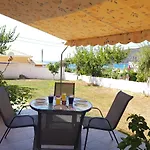 Nafsika Apartments
