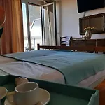 Oceanis Apartments