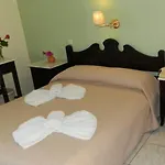 Daphne Hotel