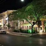 Achilles Hotel