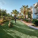 Hotel Oasis Beach (Adults Only)
