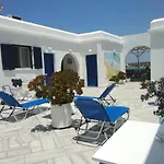 Akrogiali Studios & Rooms