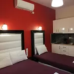Spiros Rooms