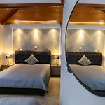 Magda Rooms \