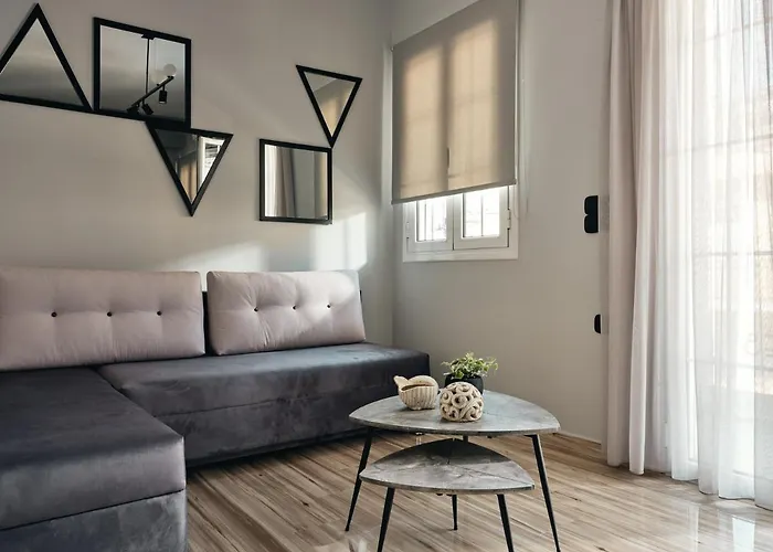 Pothos Suites