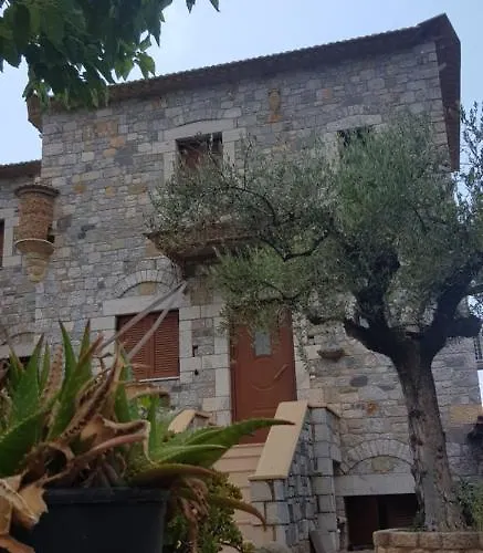 Chioureas Apartments