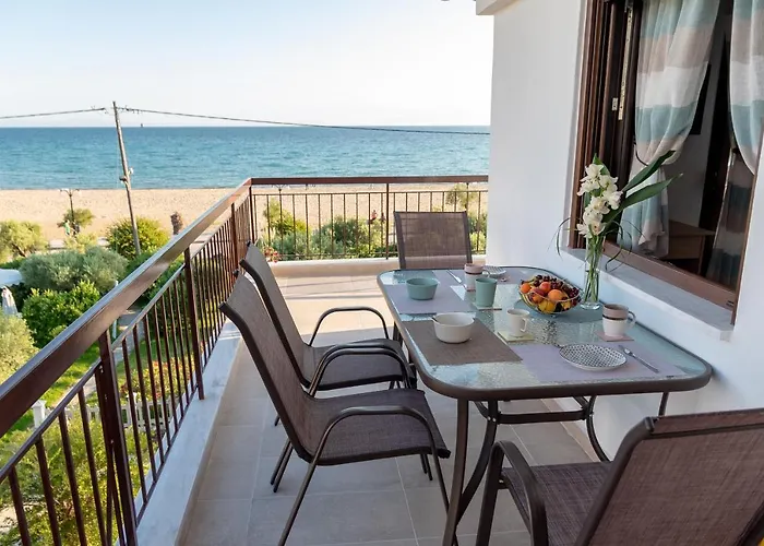 Dimi Seafront Apartment By Rentals Pro Services - Nea Moudania