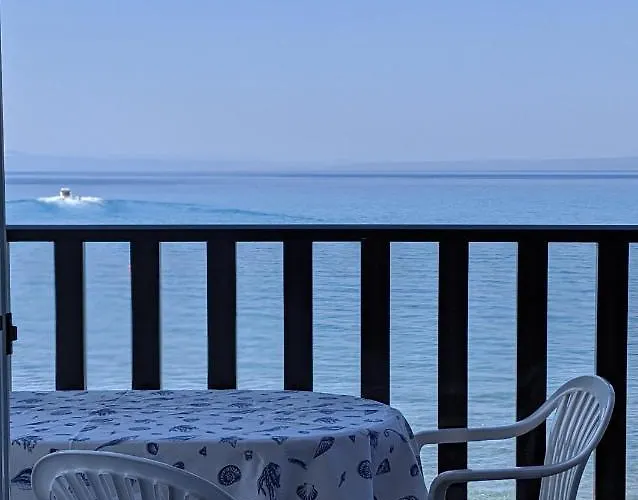 Seafront Apartment Pefkochori