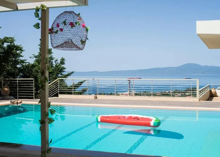 Modern Luxury Villa With Pool, Just 5Min To Sea
