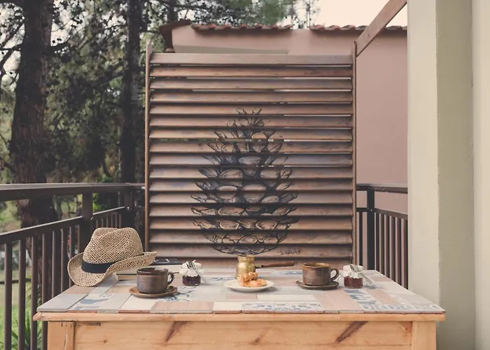 House Ekton