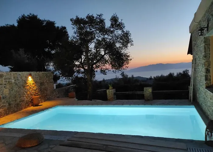 Evia Family House