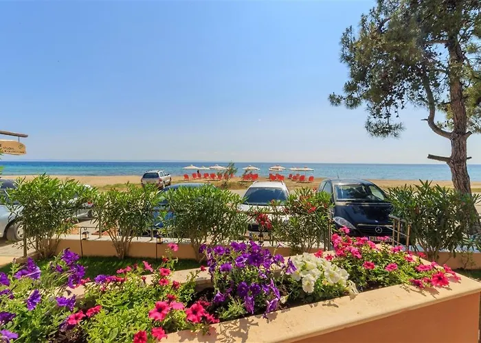 Studio Nikiti Beach