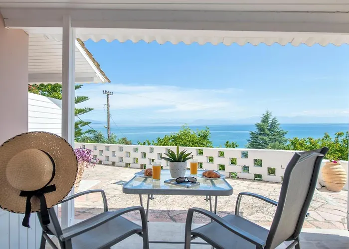 Eden Sea View Studios