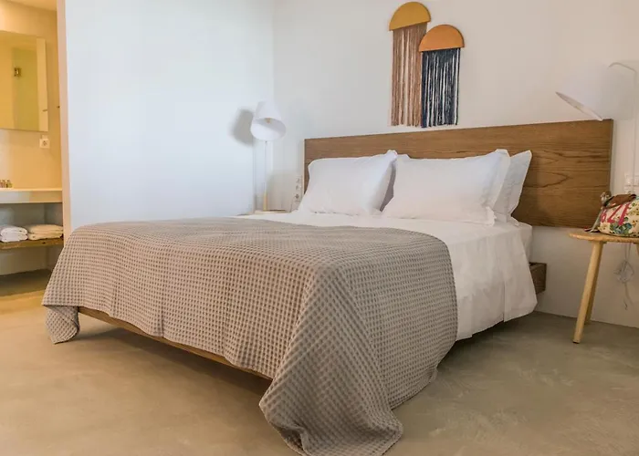 Isalos Sea View Studios