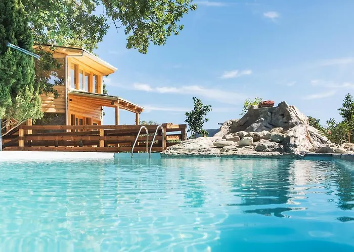 Romantic Tree House