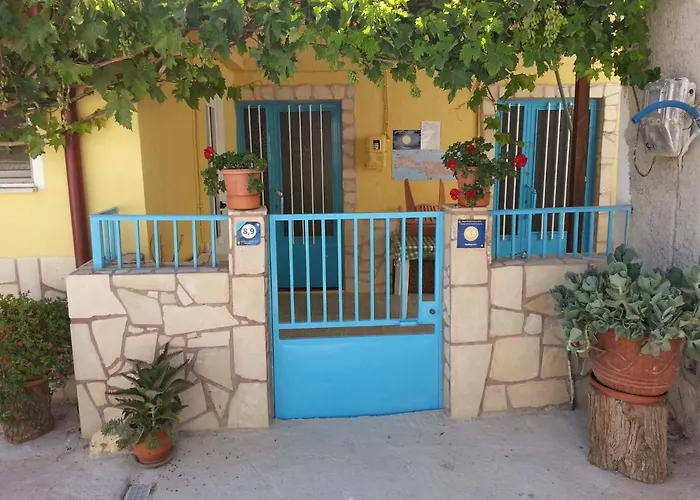 Vintage House-Vori-Rent Rooms
