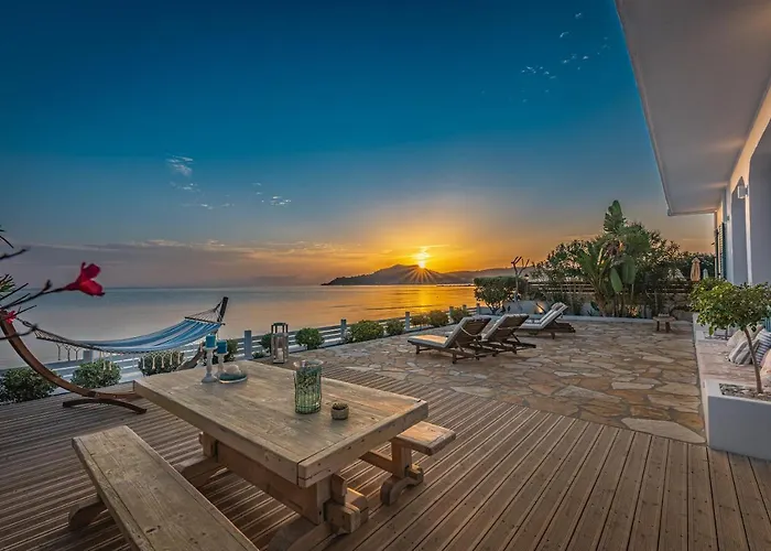 Anemos Beach House, By Zantewize