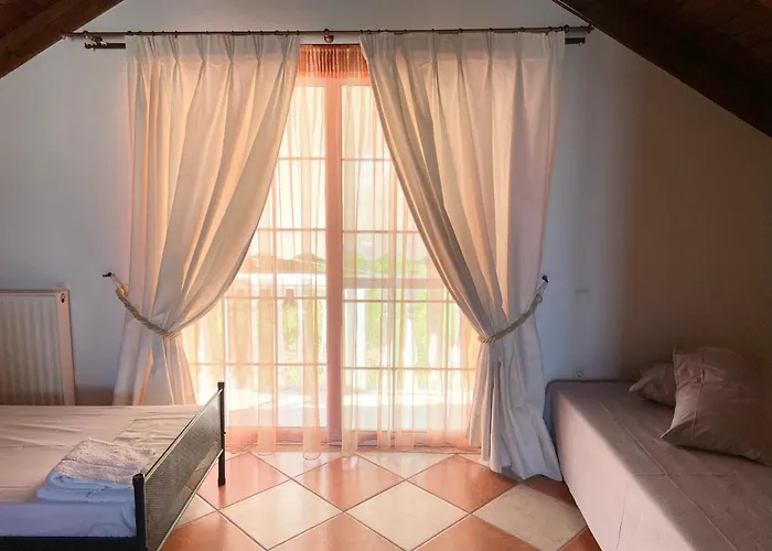 Rosa Seaview Loft