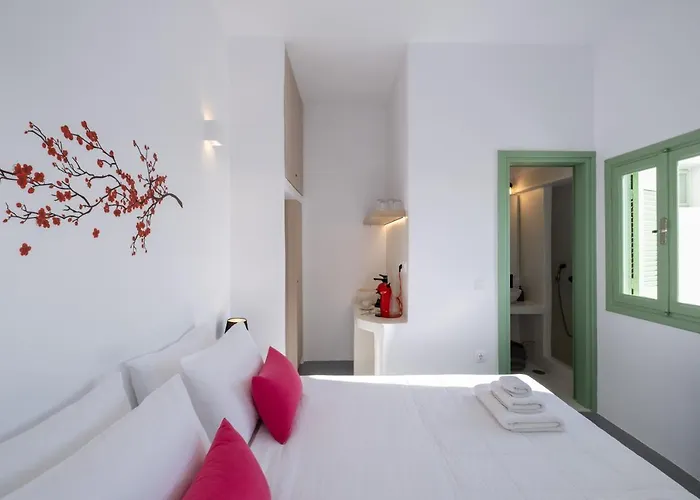 White Orchid Cave House & Studio