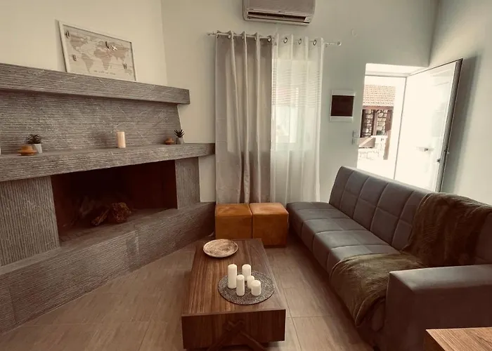 Elli\'S House