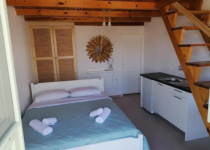 Sunset Studios & Rooms