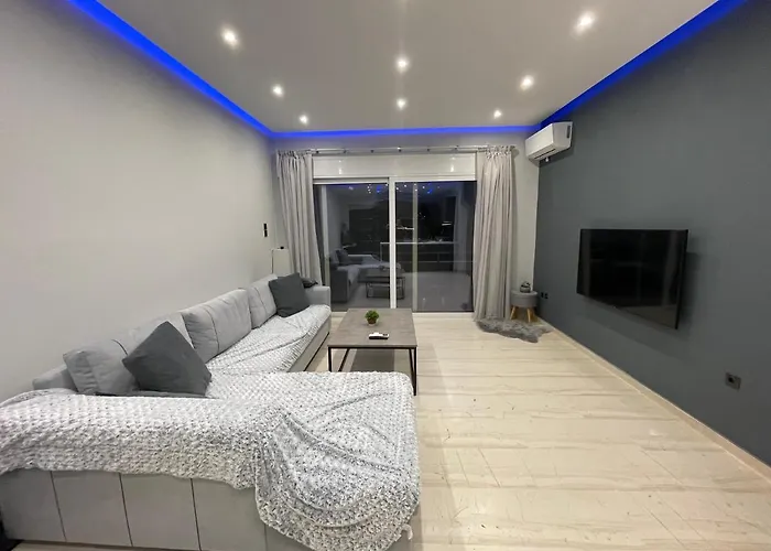 Luxury 3 Bedroom Apartment In Kiato Center