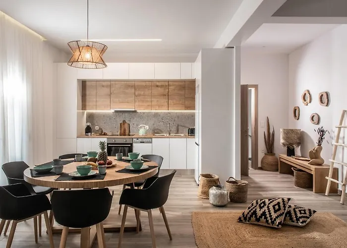 Khroma Luxury Suite 1 Beach Front Apartment