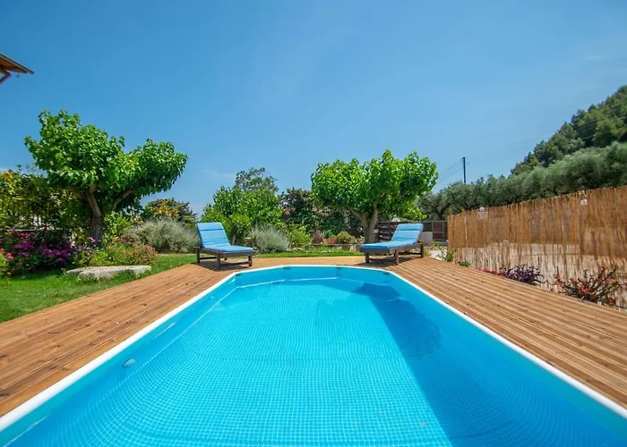 Family Private Homes & Sea View