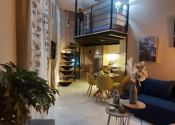 Lefis House