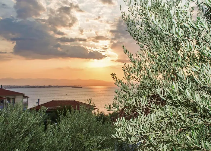 Nina\'S Villa, Cosy Seaview Retreat