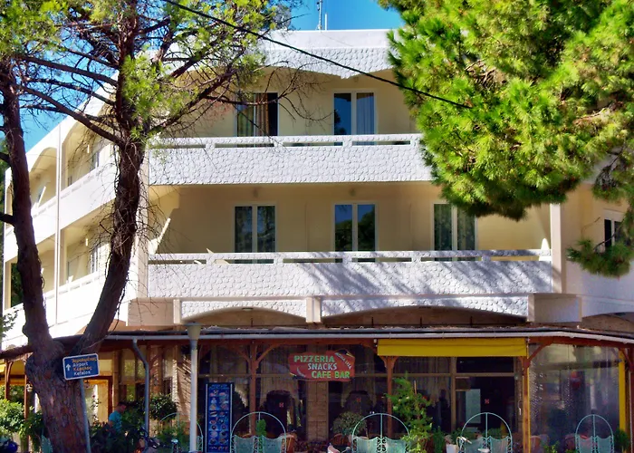 Fantasia Hotel Apartments