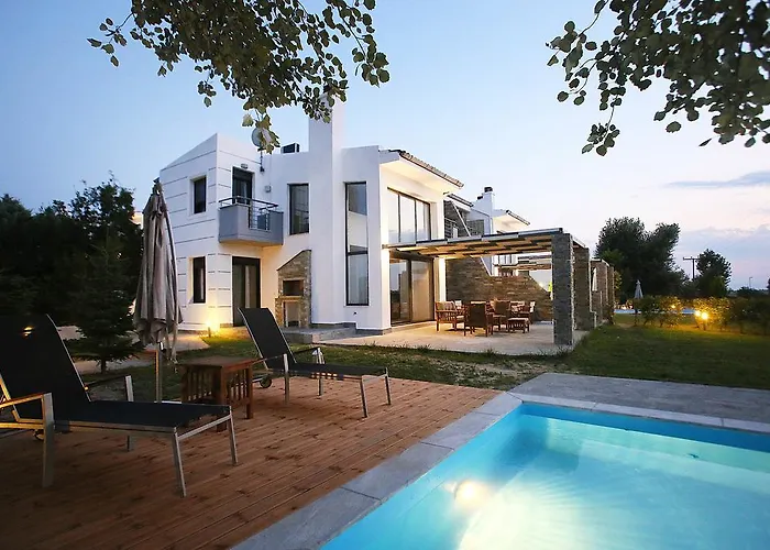 Sunny Sani Luxury Villas