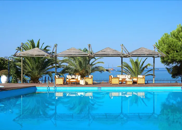 Kamari Beach Hotel