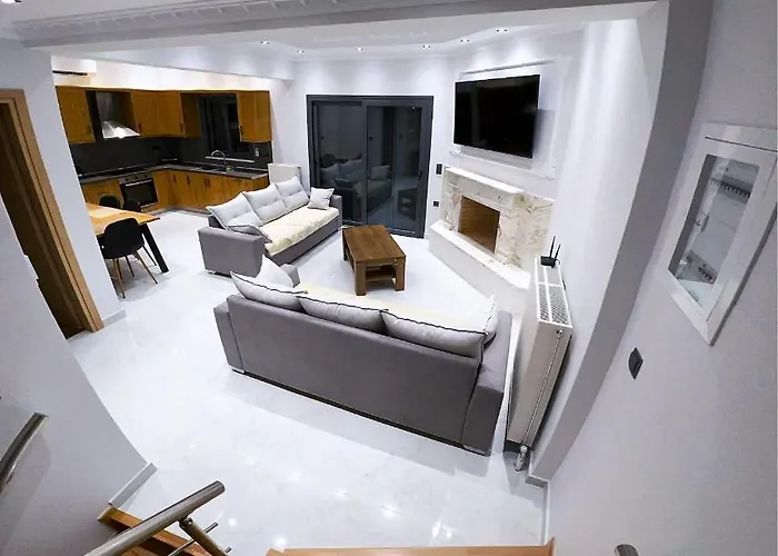 Kontis\' Deluxe Furnished Apartment