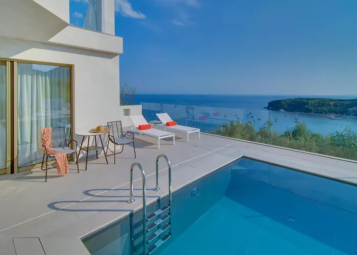 Livinghome Suites