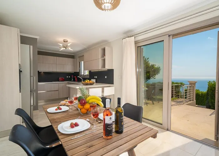Lourdas Bay View