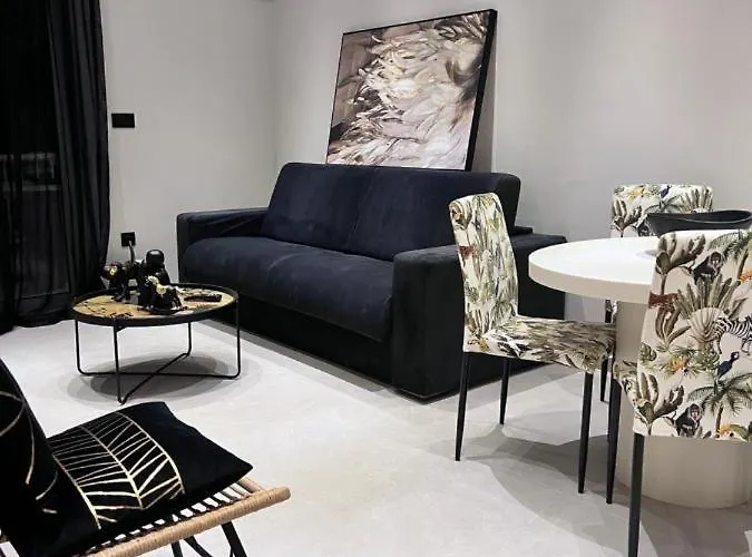 Lagonisi Luxury Apartment By The Sea