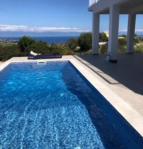 Villa Peony Koroni