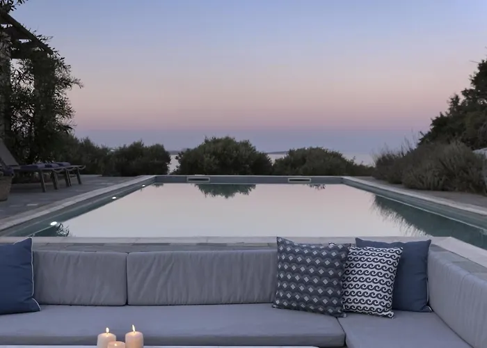 Villa Alkyoni - Beautiful 8-Person Family Villa With Great Views