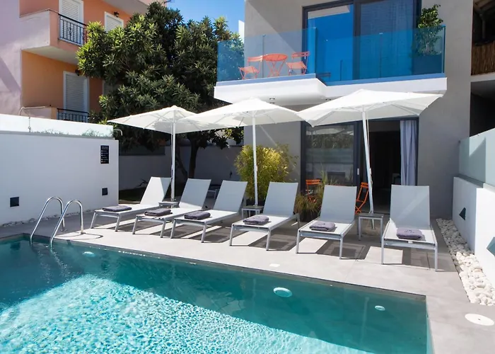 Azul Apartments