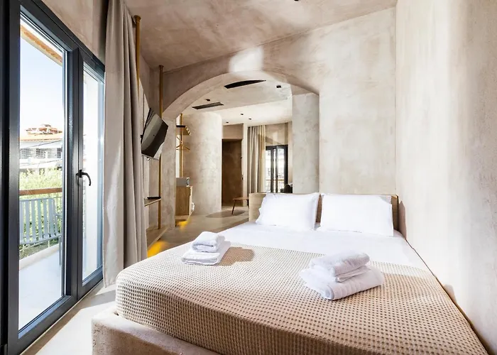 Medusa Luxury Suites