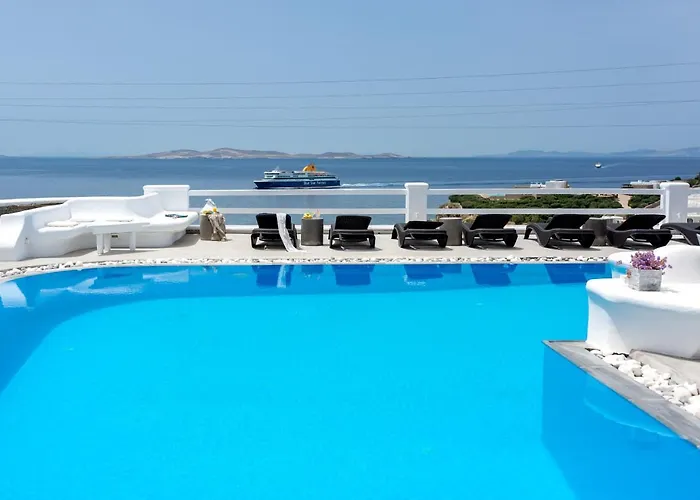Flaskos Suites And More