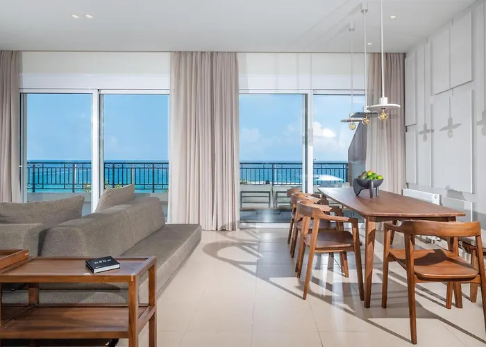 Zuzu Riviera Living