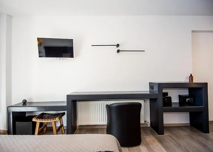 A & B Minimal Suite Ιι With Sea View In Argostoli