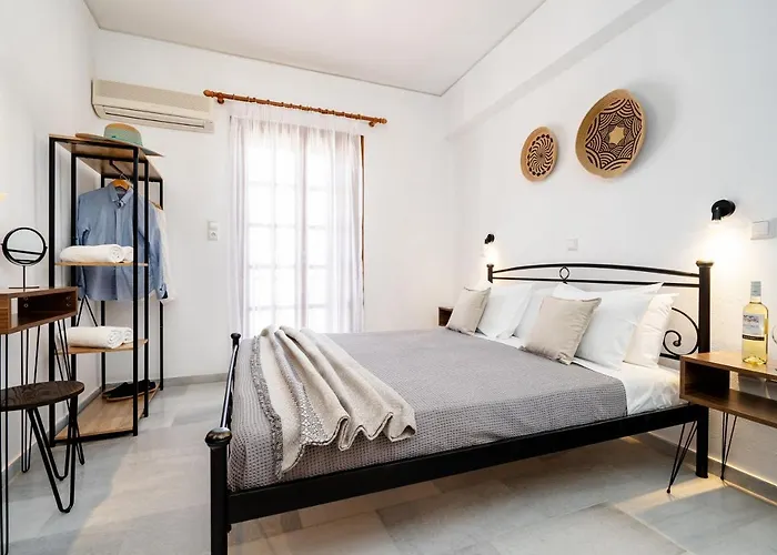 Flerianos Studios Naxos