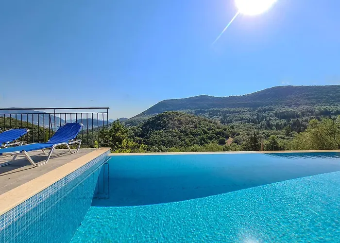 Villa Victoria - 3 Bedroom Villa With A Private Pool