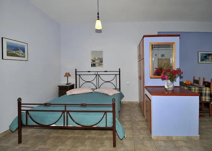 Varda Apartments - Kythoikies Holiday Houses